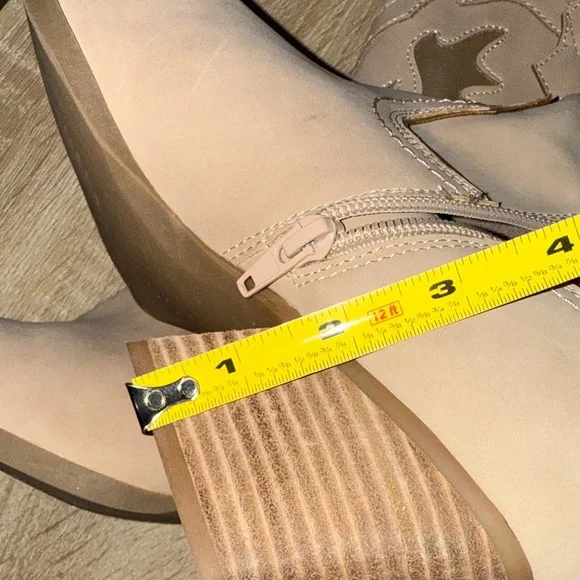 DV by Dolce Vita Beige Heeled Boots - Picture 9 of 11